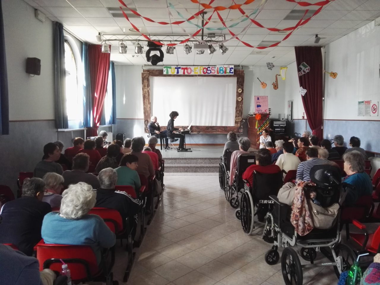 In compagnia del giovane pianista Alberto